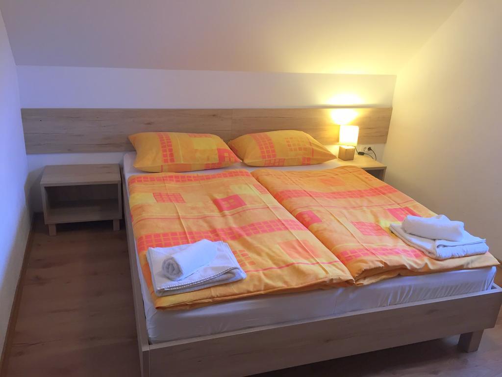 Apartmaji In Sobe Tina Кранска гора Екстериор снимка