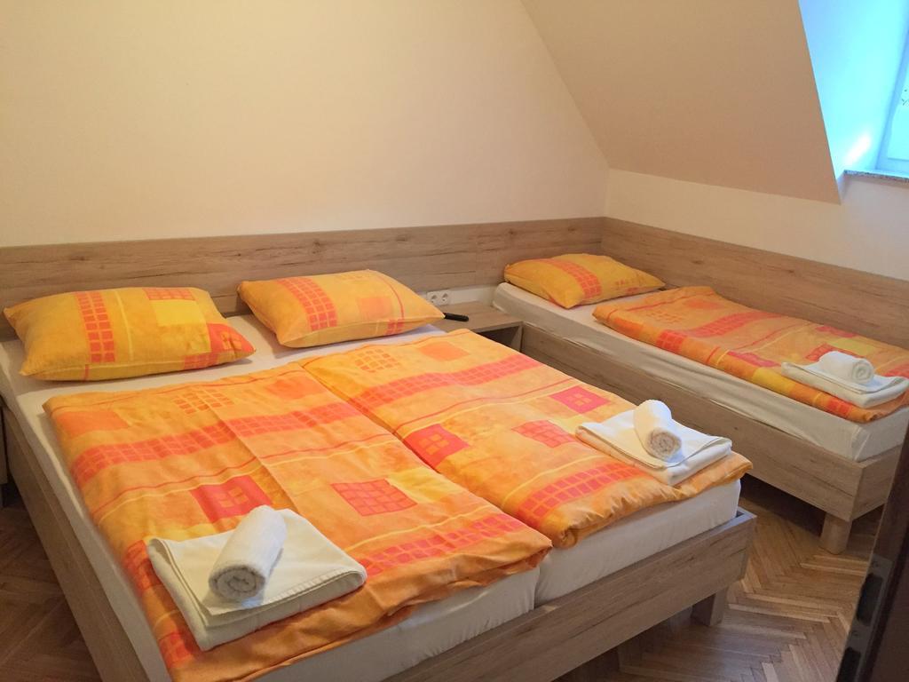 Apartmaji In Sobe Tina Кранска гора Екстериор снимка