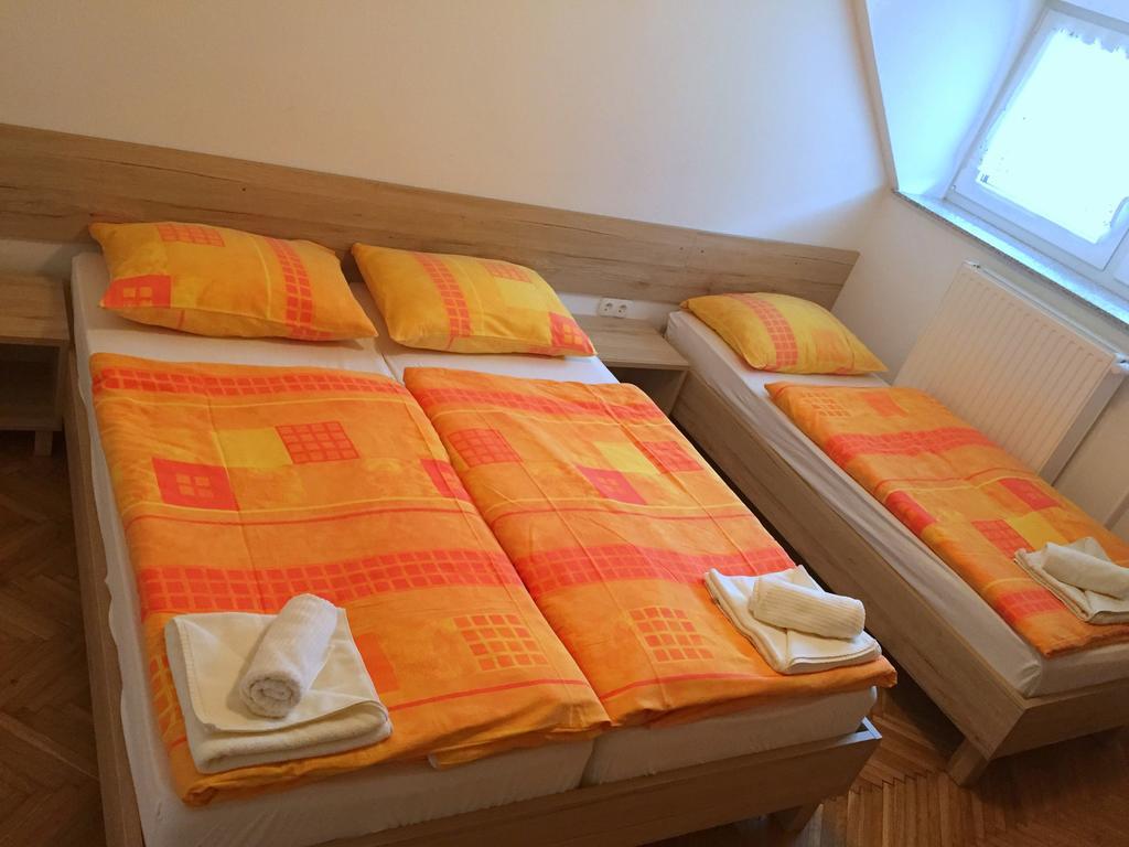 Apartmaji In Sobe Tina Кранска гора Екстериор снимка