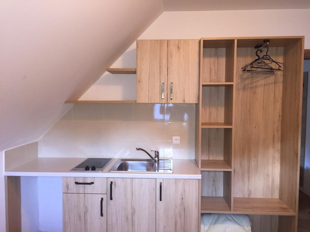 Apartmaji In Sobe Tina Кранска гора Екстериор снимка