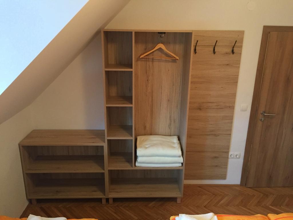Apartmaji In Sobe Tina Кранска гора Екстериор снимка