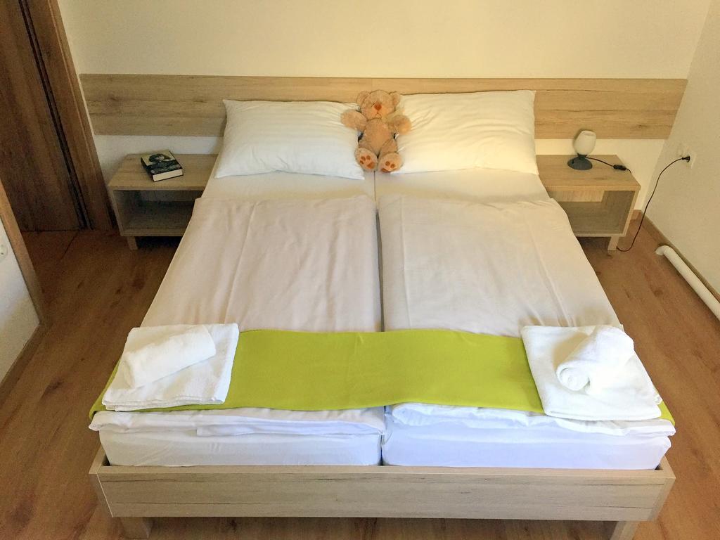 Apartmaji In Sobe Tina Кранска гора Екстериор снимка