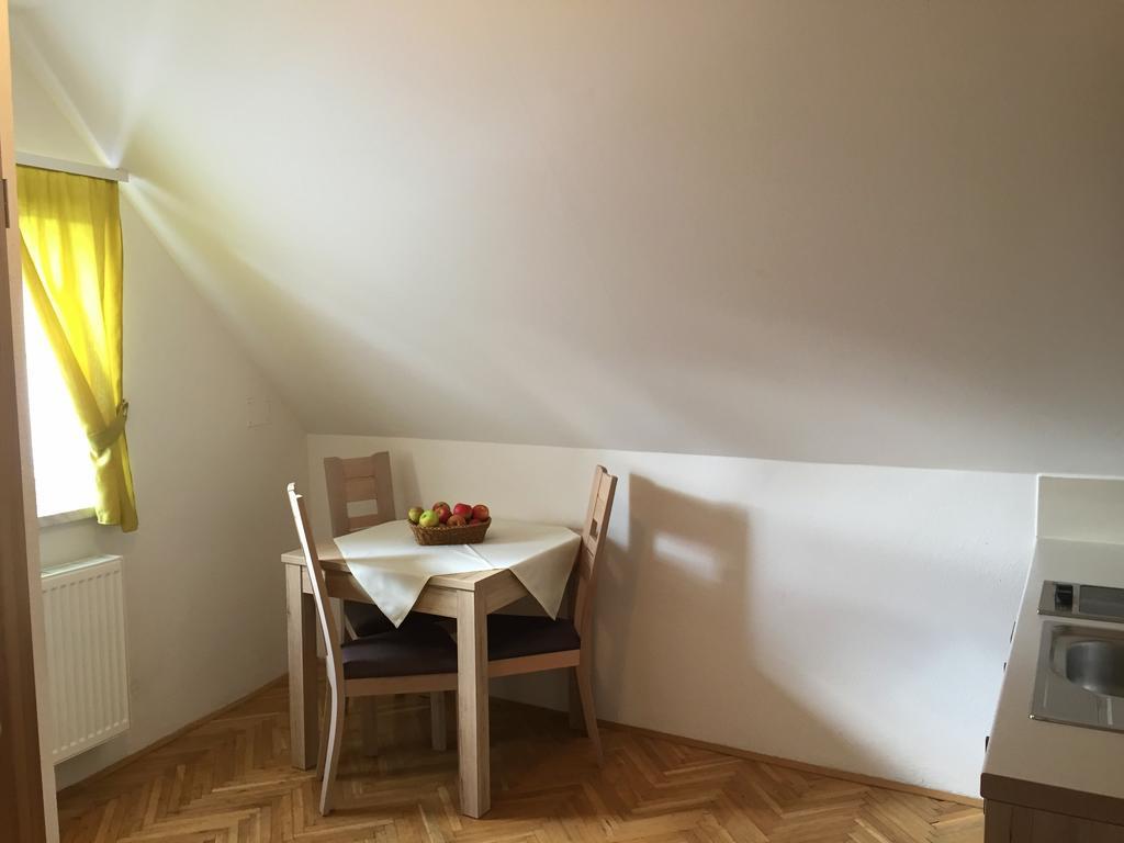 Apartmaji In Sobe Tina Кранска гора Екстериор снимка