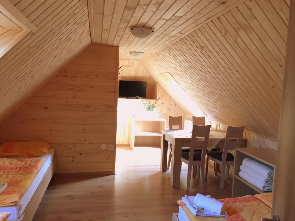 Apartmaji In Sobe Tina Кранска гора Екстериор снимка